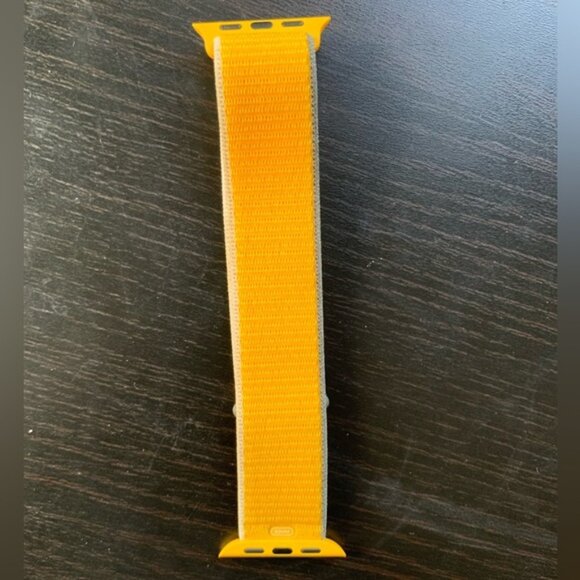 Genuine Apple Watch Sports Loop - Picture 1 of 3